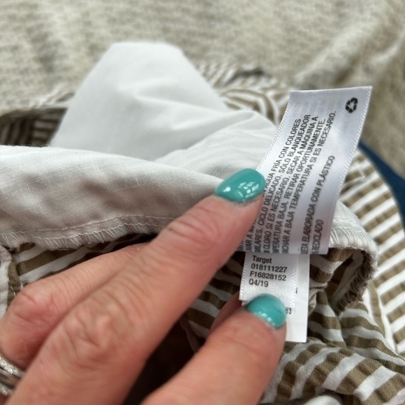 A New Day Womens Tan and White Striped Shorts Size 10 - Picture 6 of 8